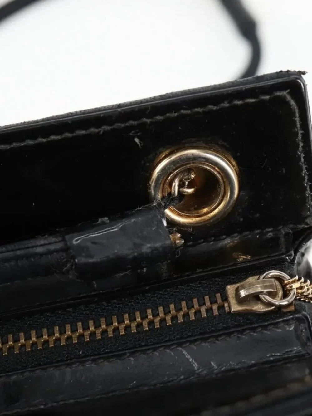 CHANEL V Stitch Shoulder Bag Enamel Black CC Auth bs25102